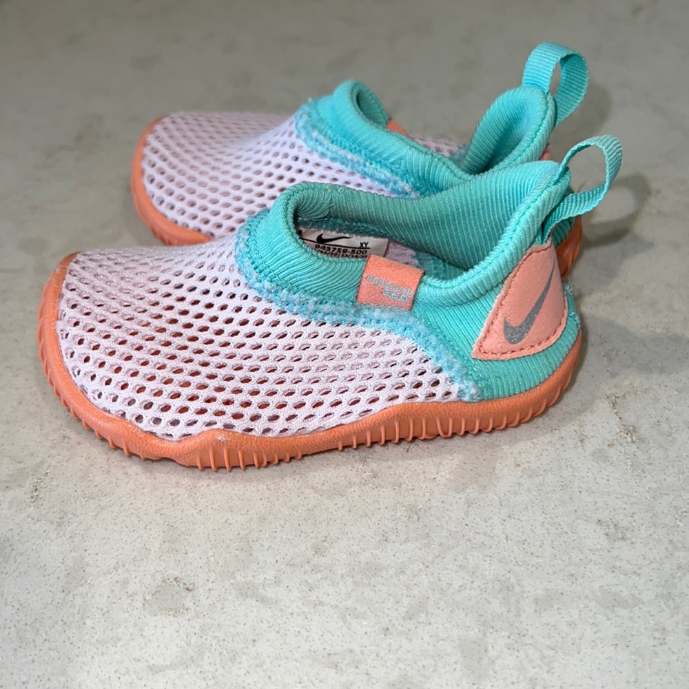 Nike baby water shoes